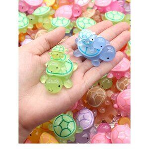 100pcs Luminous Mini Turtle Resin Halloween Decoration Christmas Decor